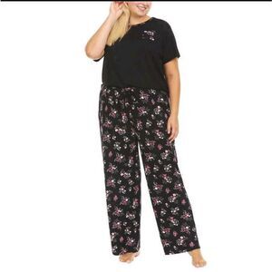 5/25 NWT Flora Nikrooz 2-piece Floral Pajama Set